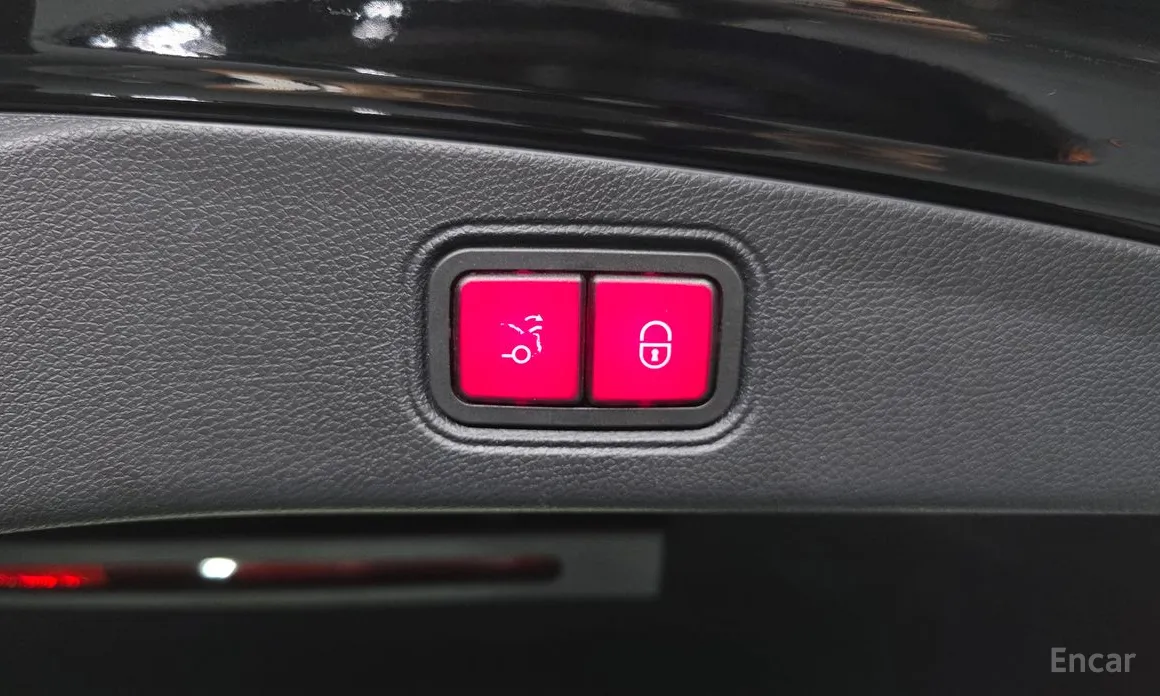 Фото 18 - Mercedes-Benz E-Class