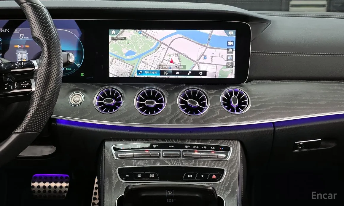 Фото 19 - Mercedes-Benz E-Class