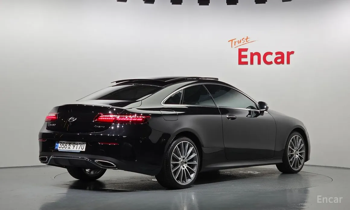 Фото 2 - Mercedes-Benz E-Class