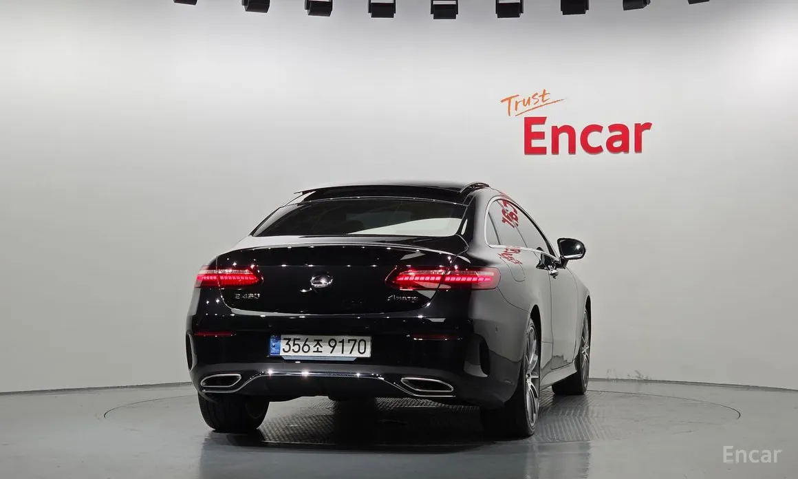 Фото 4 - Mercedes-Benz E-Class