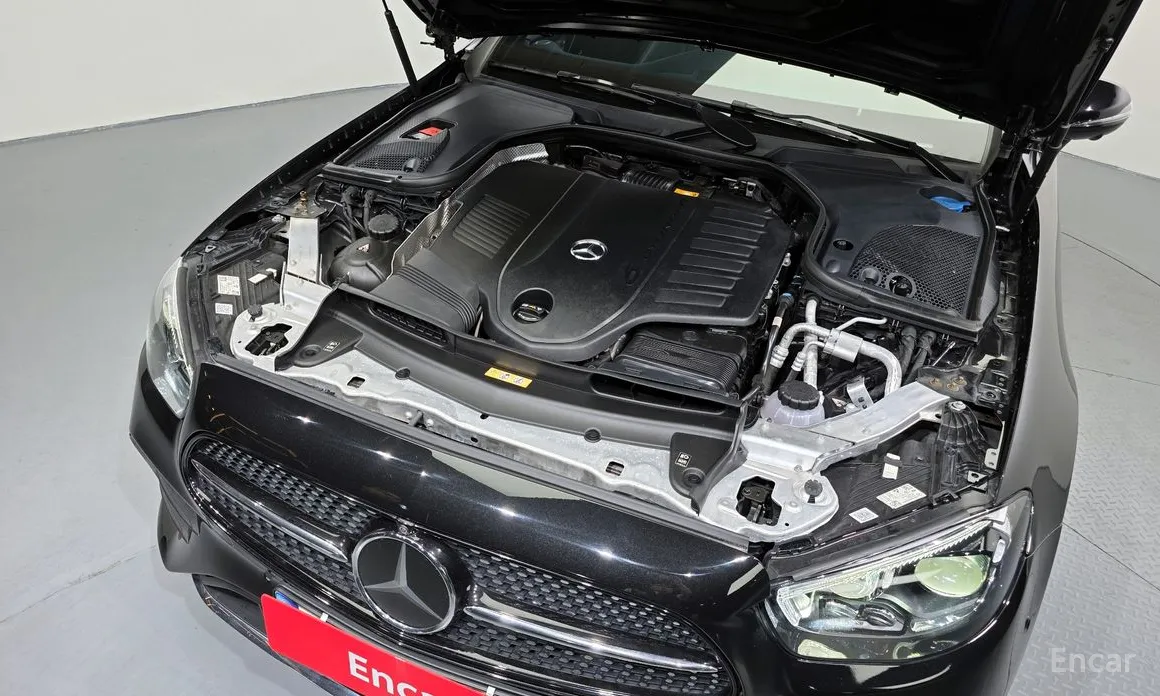 Фото 6 - Mercedes-Benz E-Class