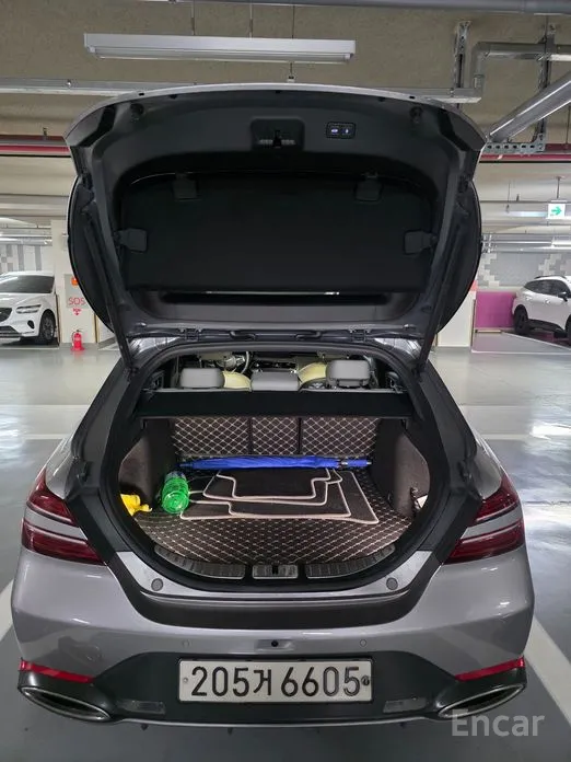 Фото 9 - Genesis G70