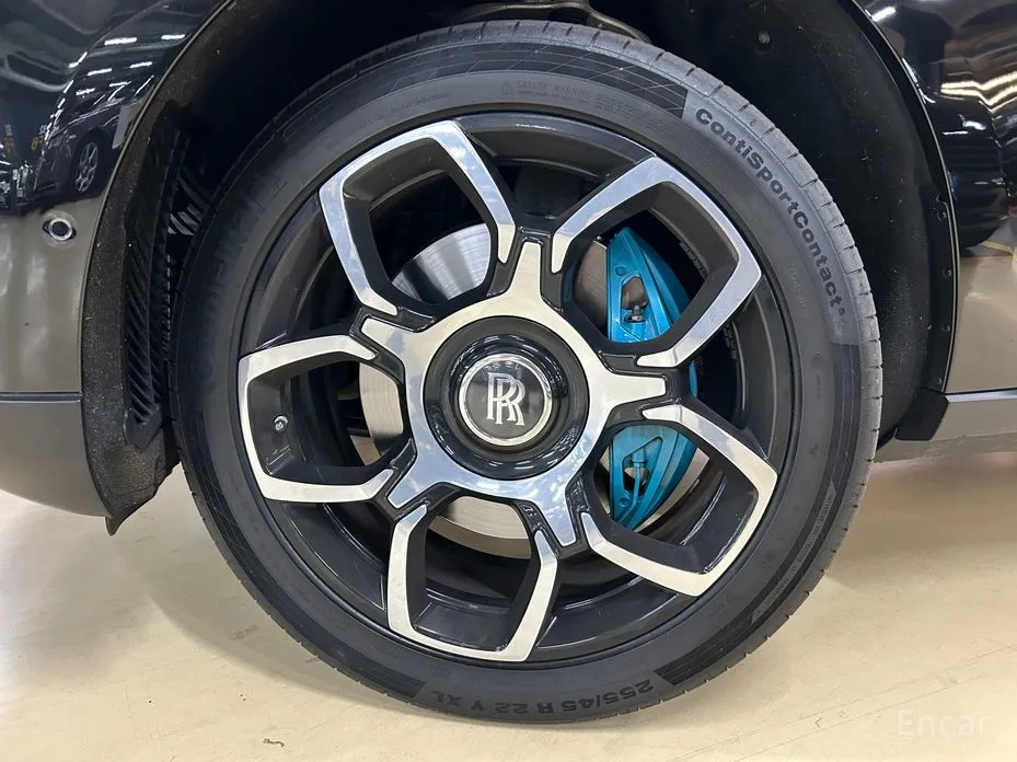 Фото 6 - Rolls-Royce Cullinan