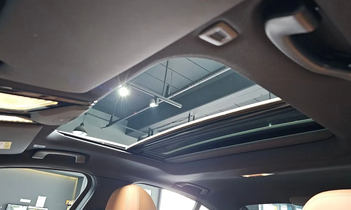 Photo 18 - BMW 3 Series