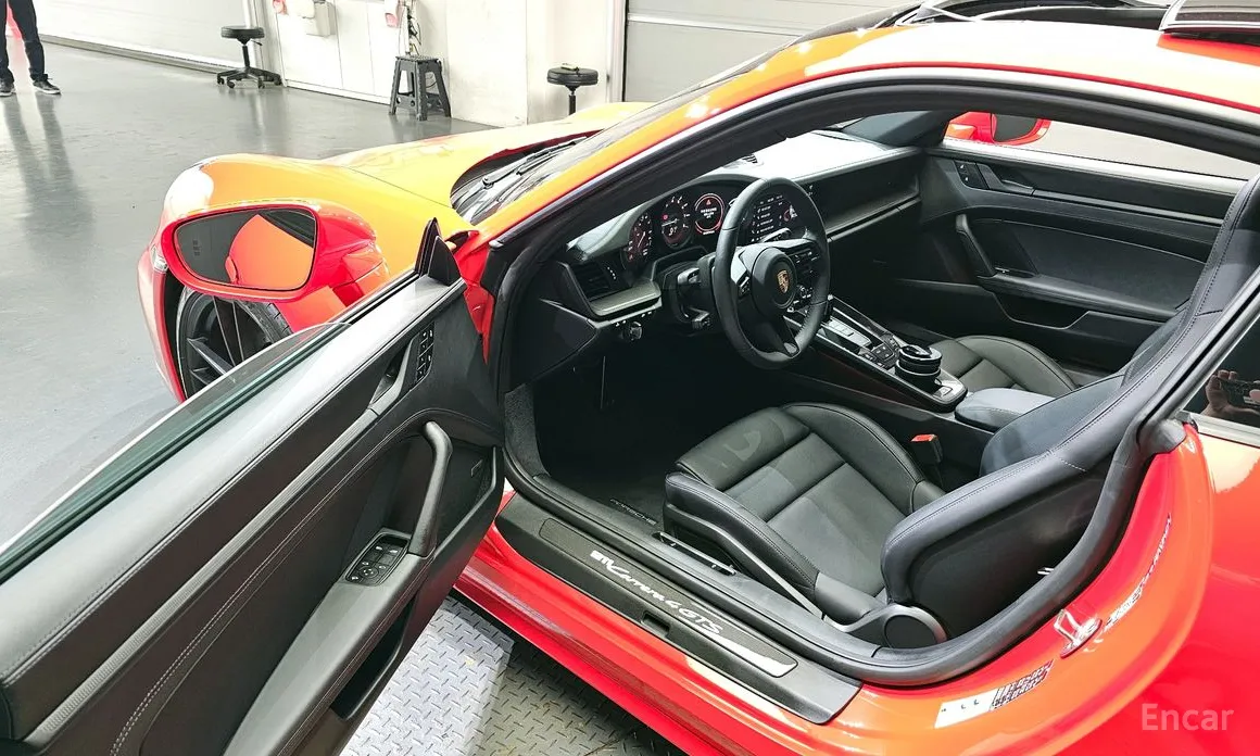 Фото 10 - Porsche 911