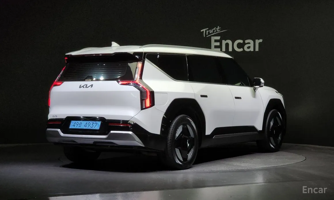 Фото 2 - Kia EV9