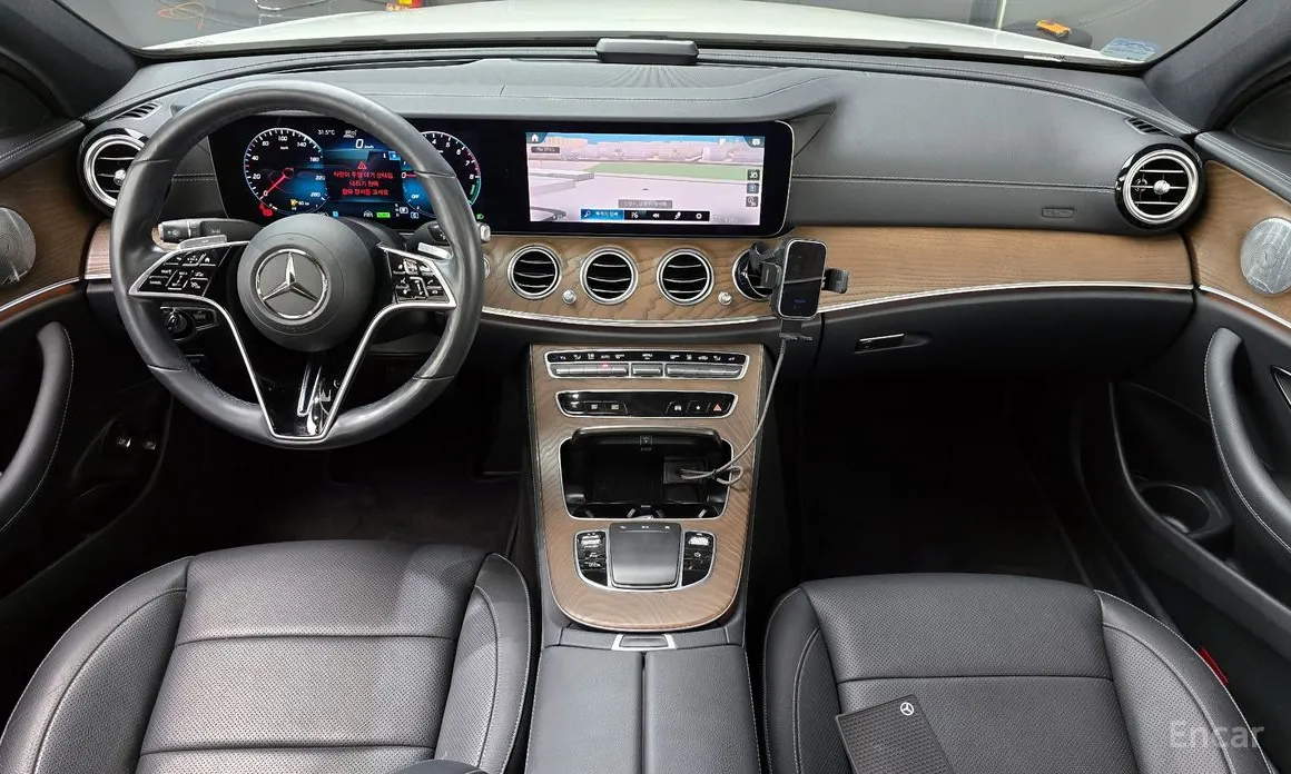 Фото 7 - Mercedes-Benz E-Class