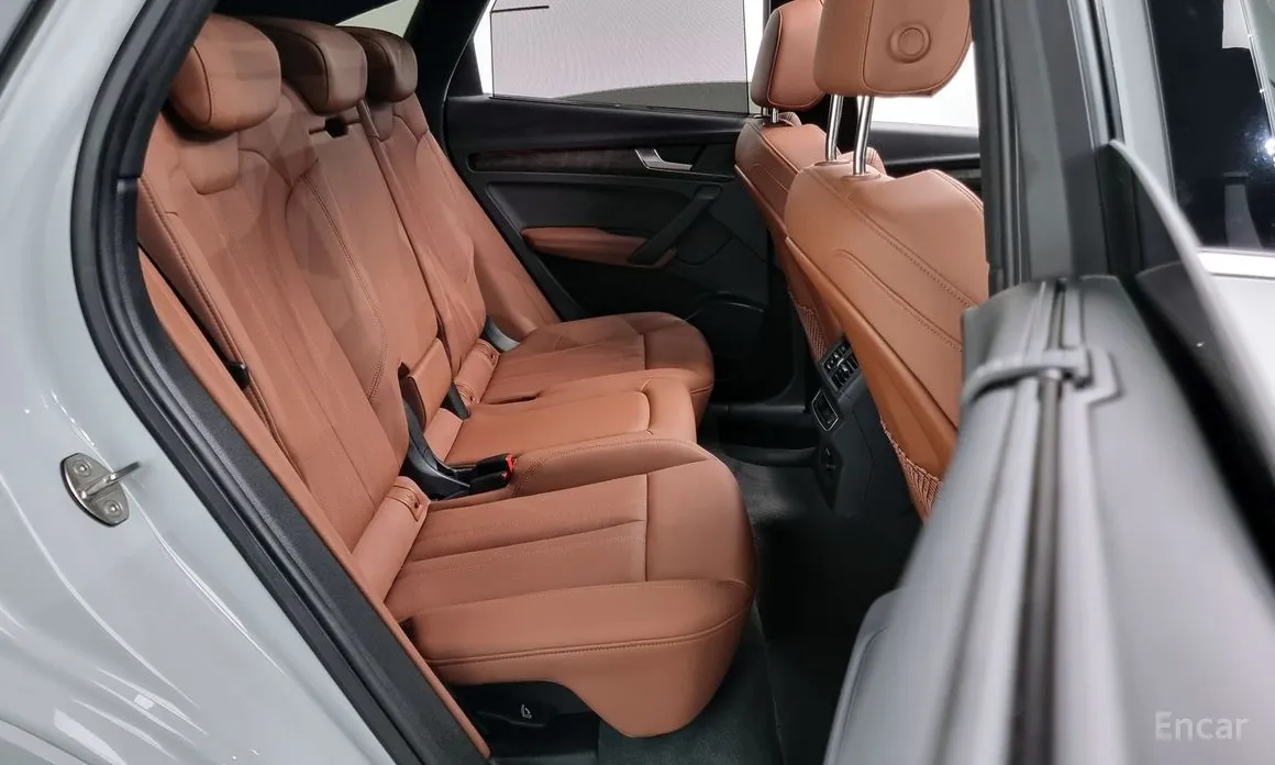 Фото 12 - Audi Q5