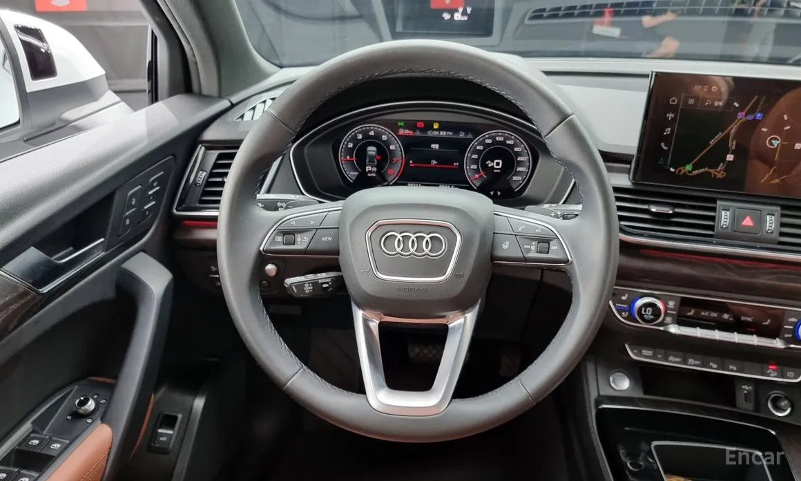 Фото 13 - Audi Q5