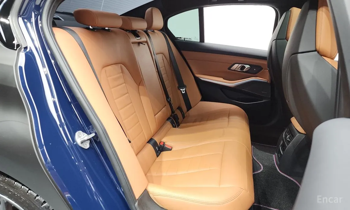 Фото 16 - BMW 3 Series