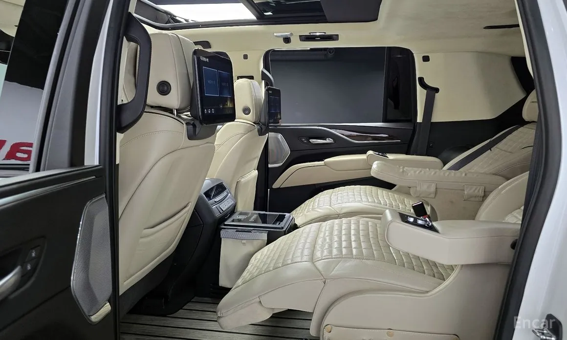 Фото 16 - Cadillac Escalade