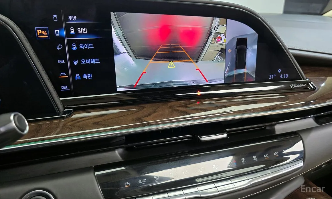 Фото 19 - Cadillac Escalade