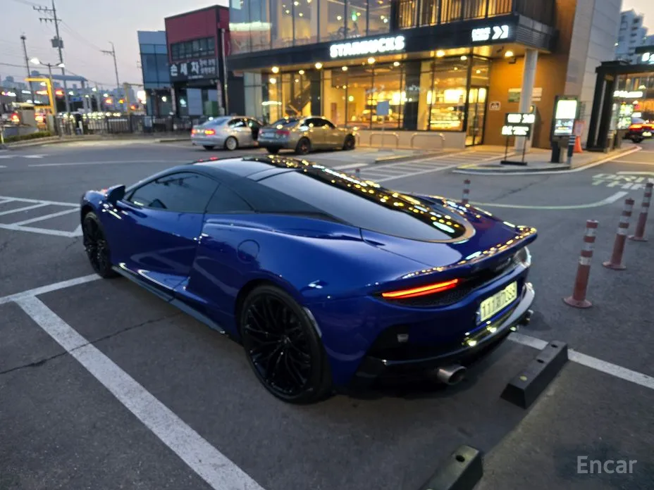 Фото 16 - McLaren GT