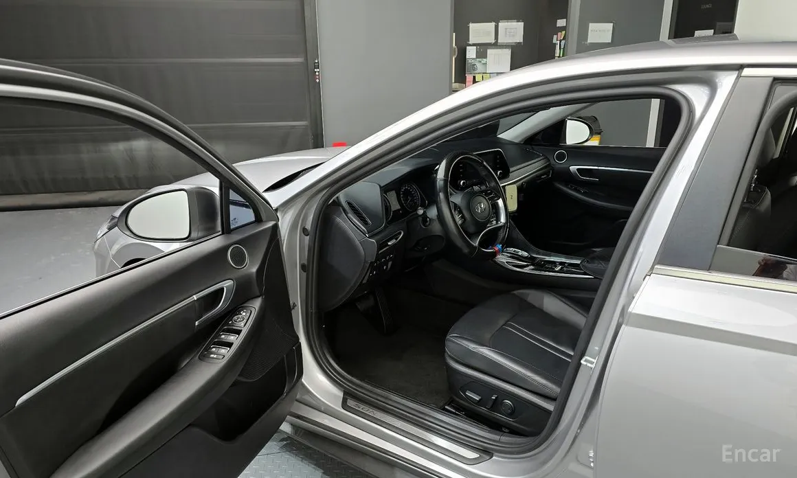 Фото 10 - Hyundai Sonata