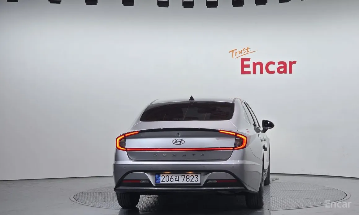 Фото 4 - Hyundai Sonata