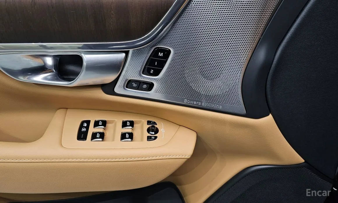 Фото 19 - Volvo S90