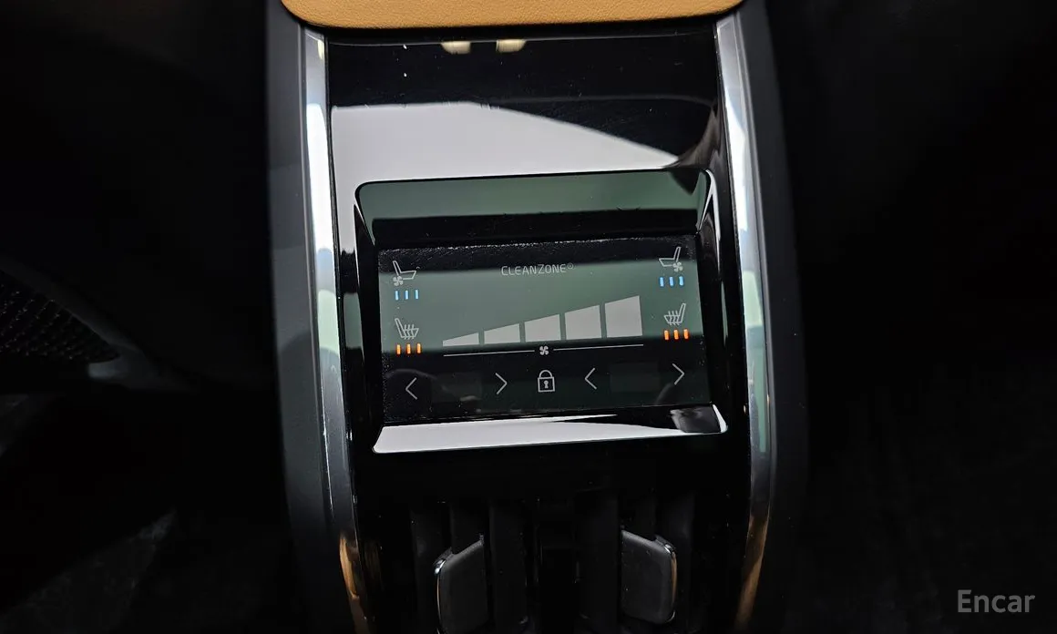 Фото 20 - Volvo S90