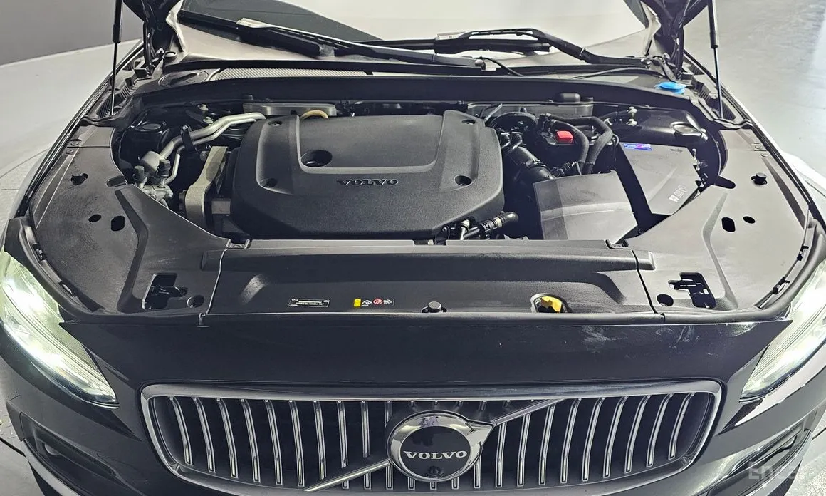 Фото 6 - Volvo S90