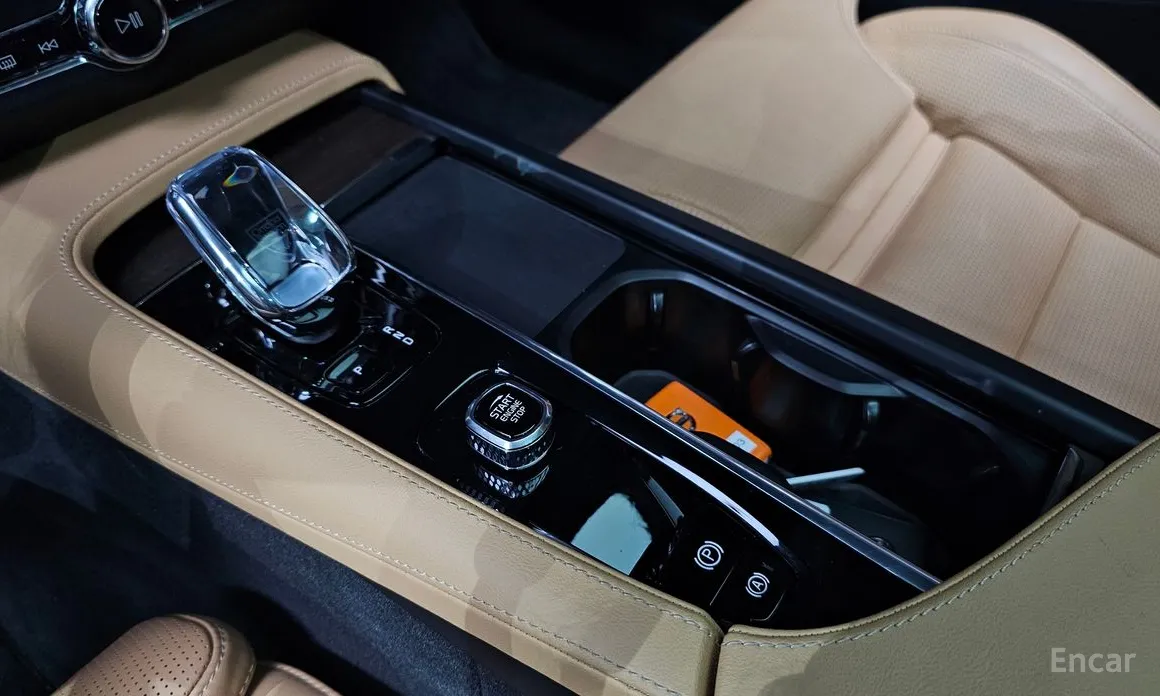 Фото 9 - Volvo S90