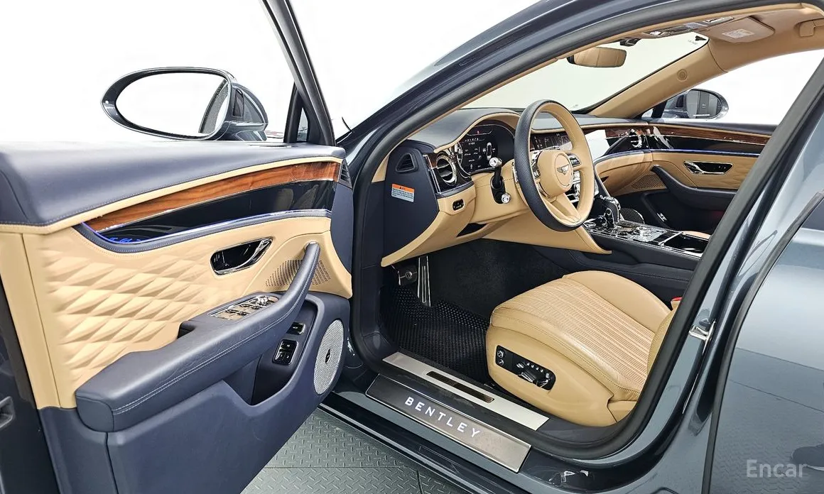 Фото 10 - Bentley Flying Spur