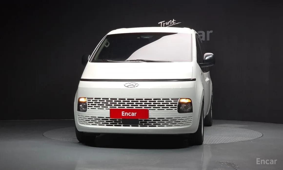 Фото 3 - Hyundai Staria