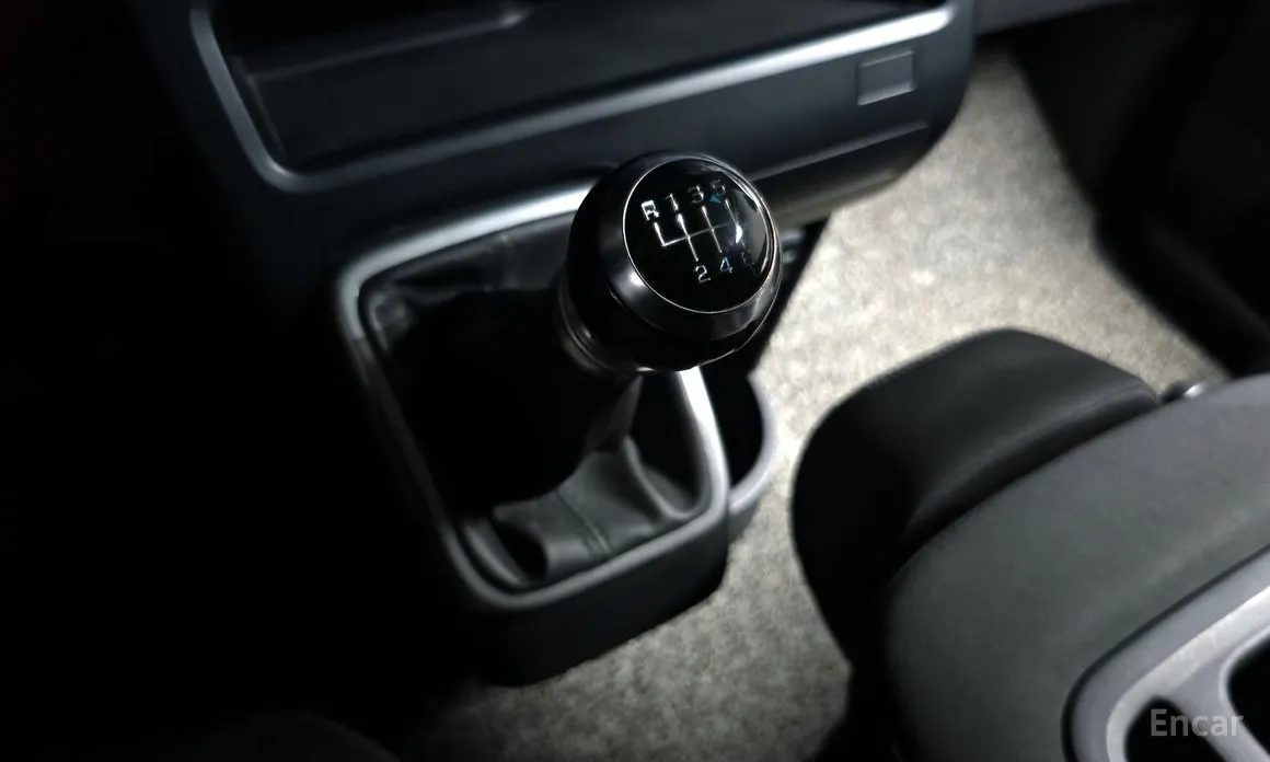 Фото 9 - Hyundai Staria