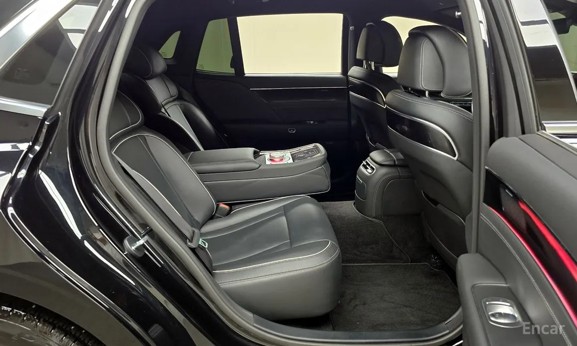 Фото 12 - Genesis G90