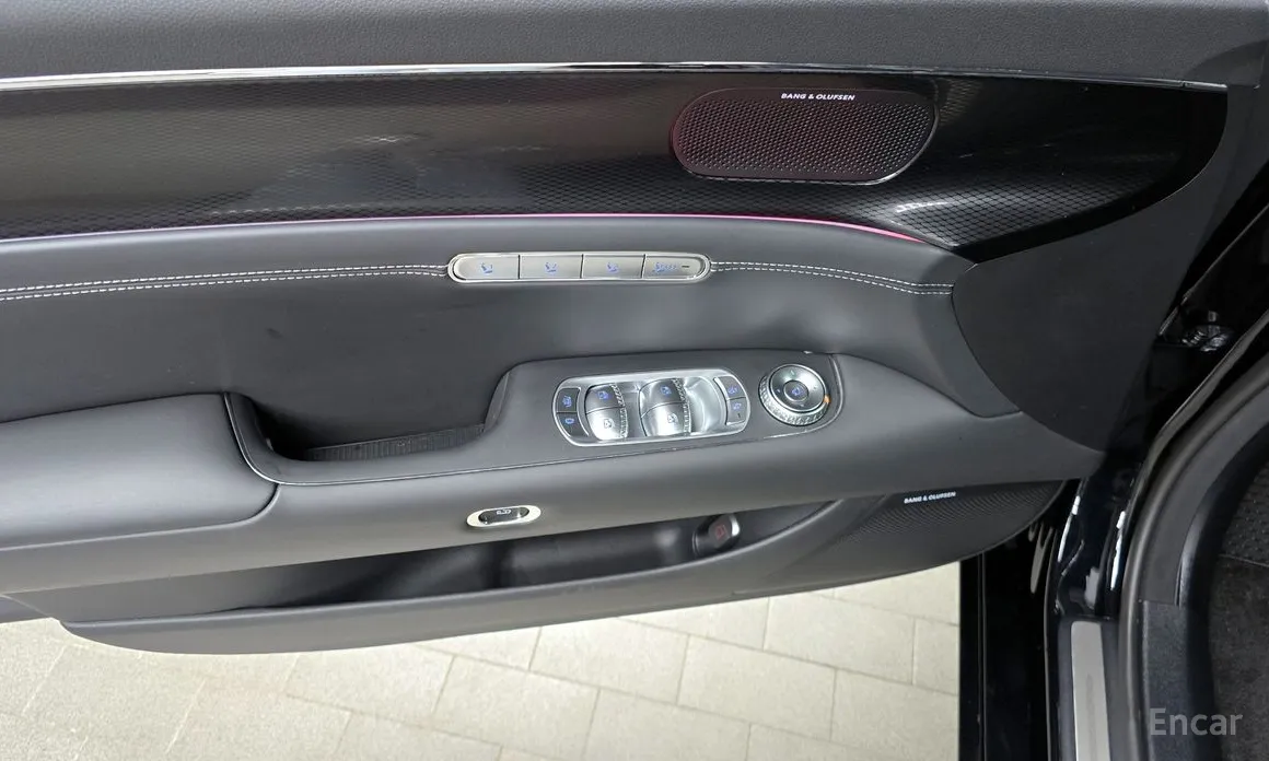 Фото 18 - Genesis G90