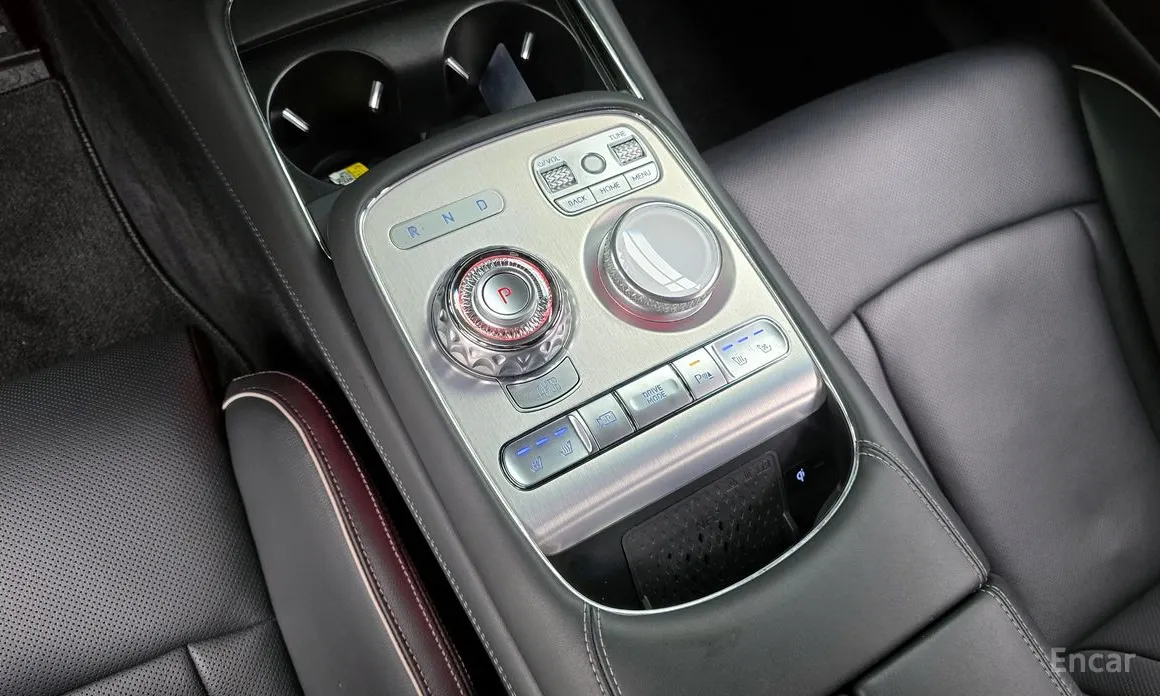 Фото 9 - Genesis G90