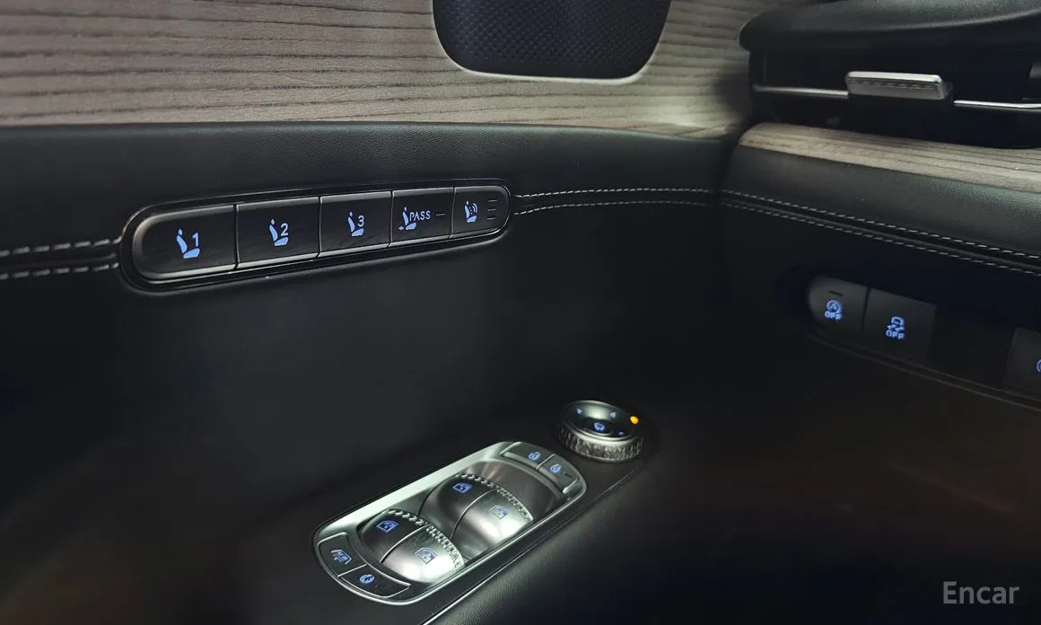 Фото 17 - Genesis G90