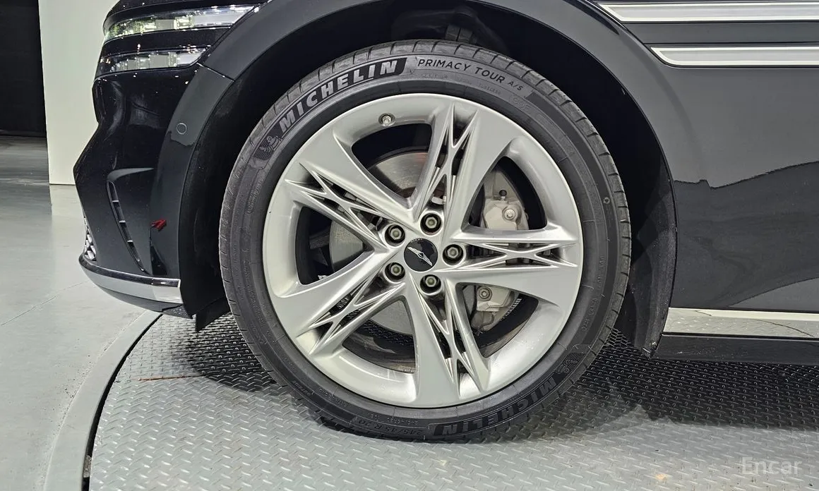 Фото 5 - Genesis G90