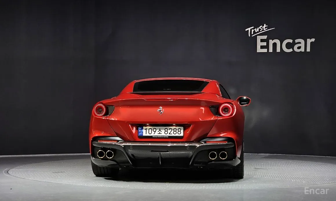 Фото 4 - Ferrari Portofino