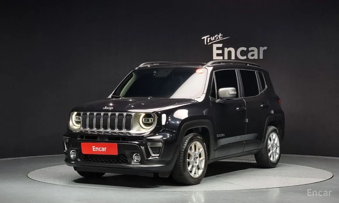 Фото 11 - Jeep Renegade