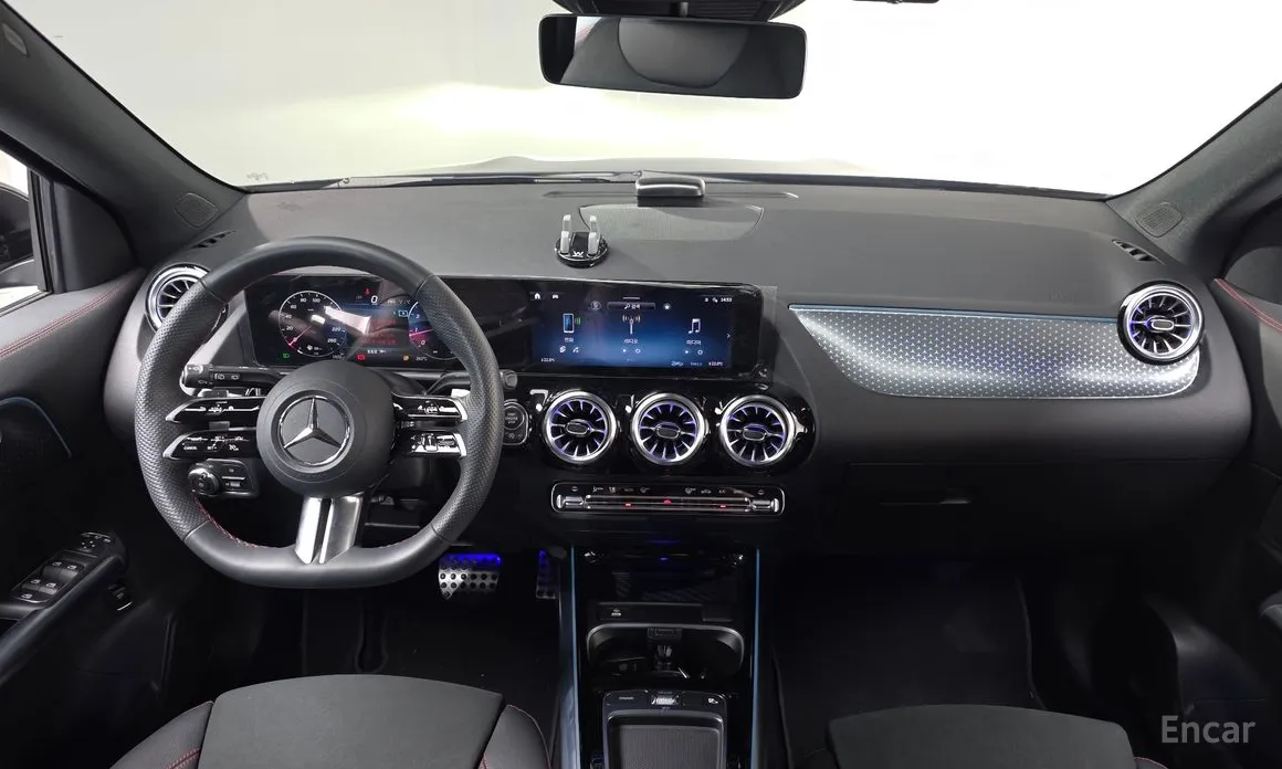 Photo 7 - Mercedes-Benz GLA-Class