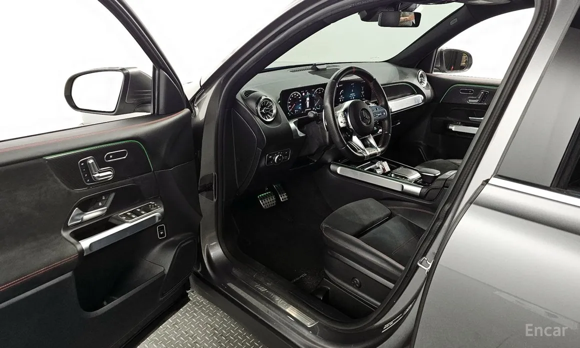 Фото 10 - Mercedes-Benz GLB-Class