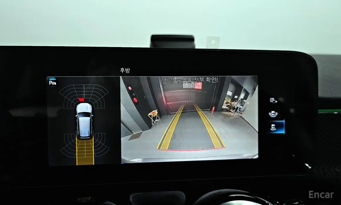 Фото 15 - Mercedes-Benz GLB-Class