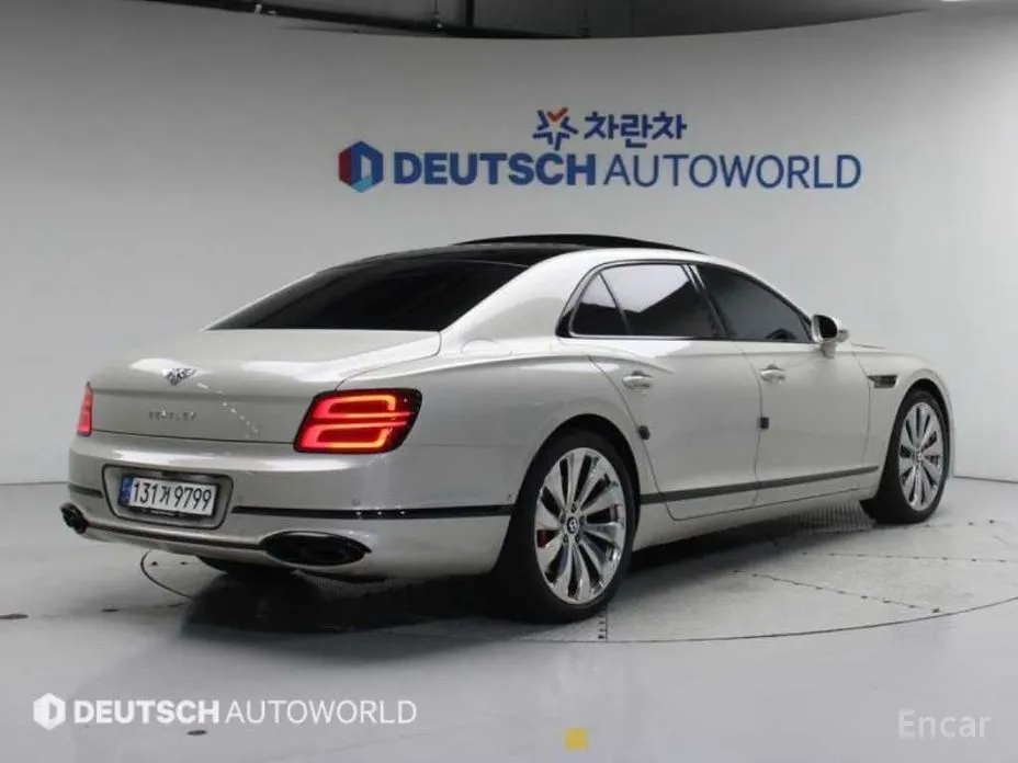 Фото 2 - Bentley Flying Spur