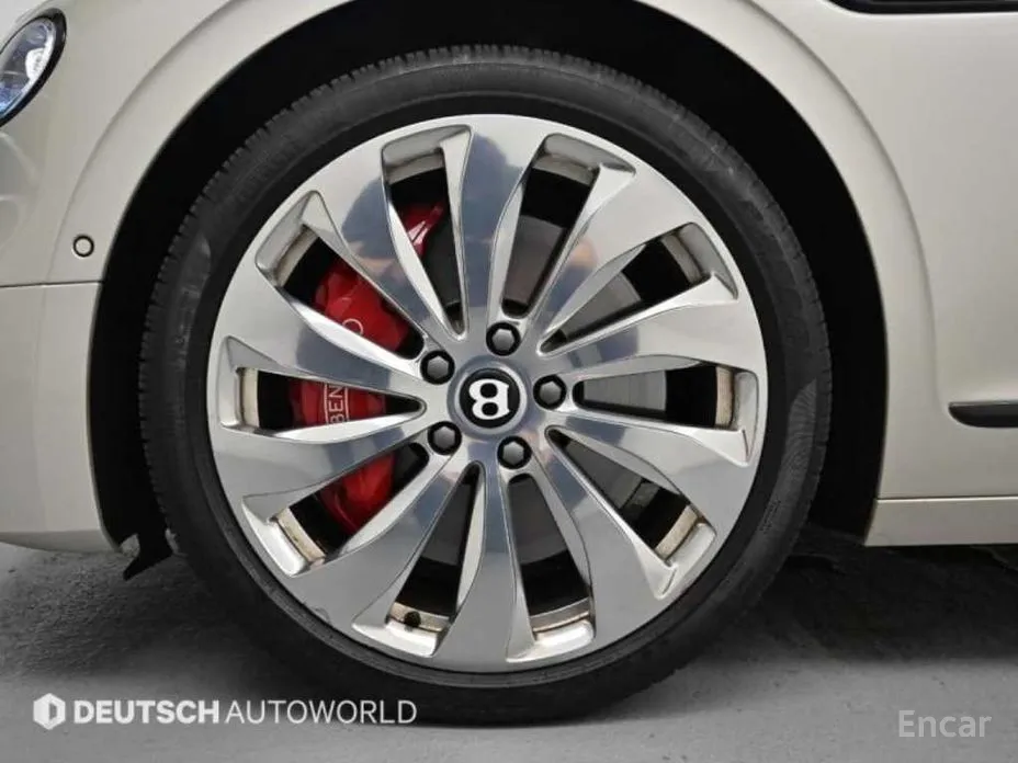 Фото 5 - Bentley Flying Spur