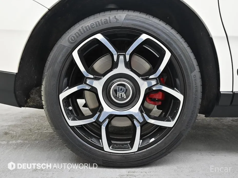 Фото 5 - Rolls-Royce Cullinan