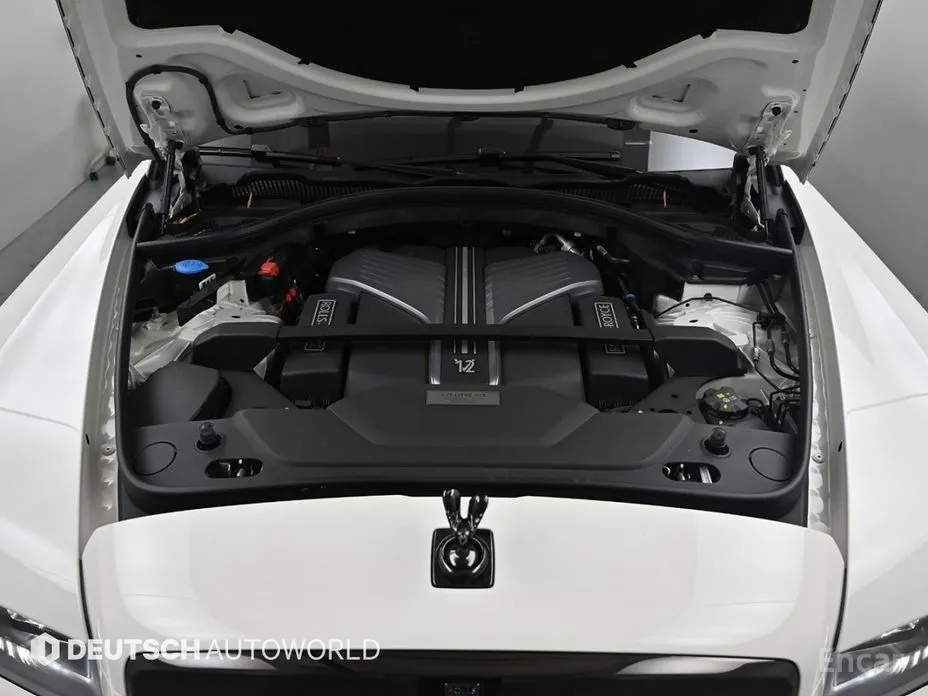 Фото 6 - Rolls-Royce Cullinan