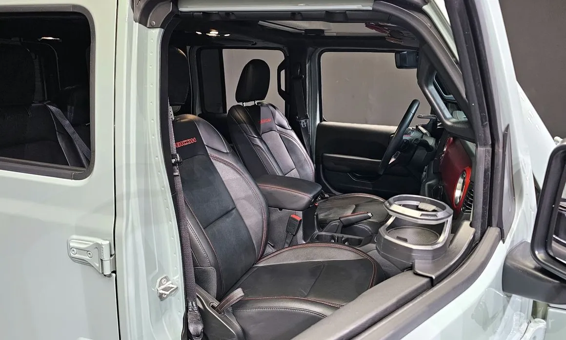 Фото 12 - Jeep Wrangler