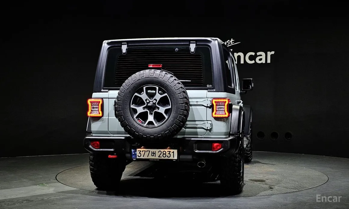 Фото 4 - Jeep Wrangler