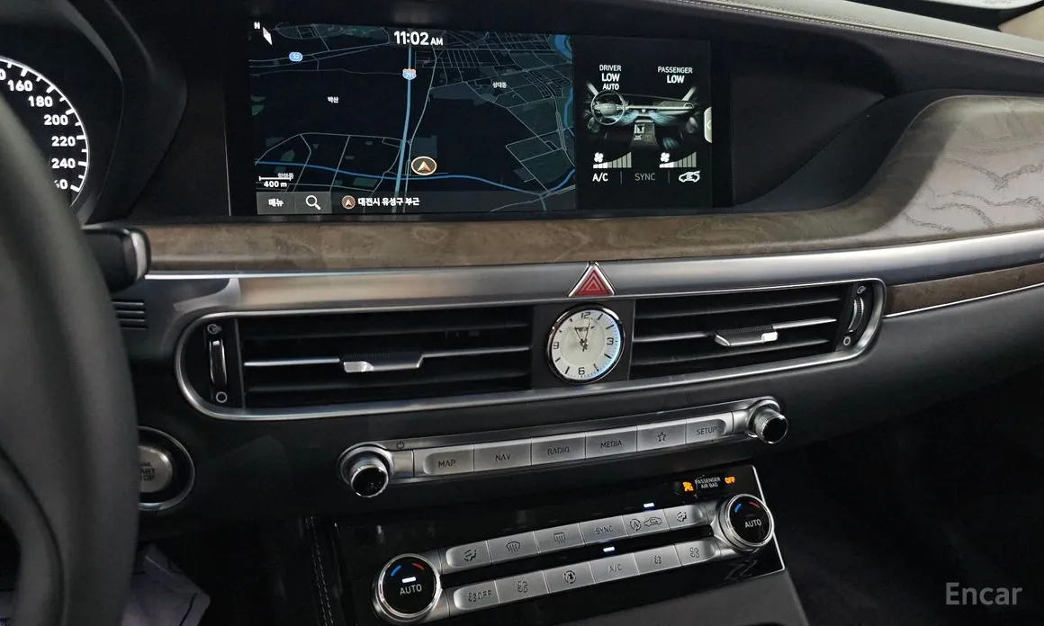 Фото 16 - Genesis G90