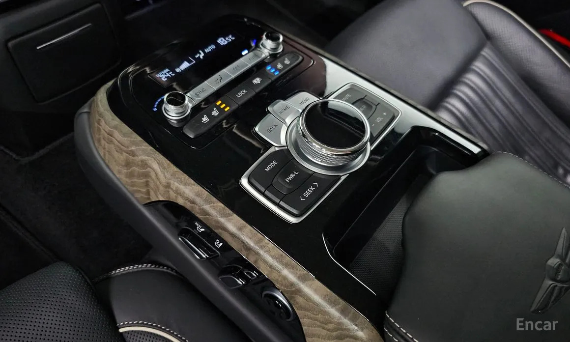 Фото 19 - Genesis G90