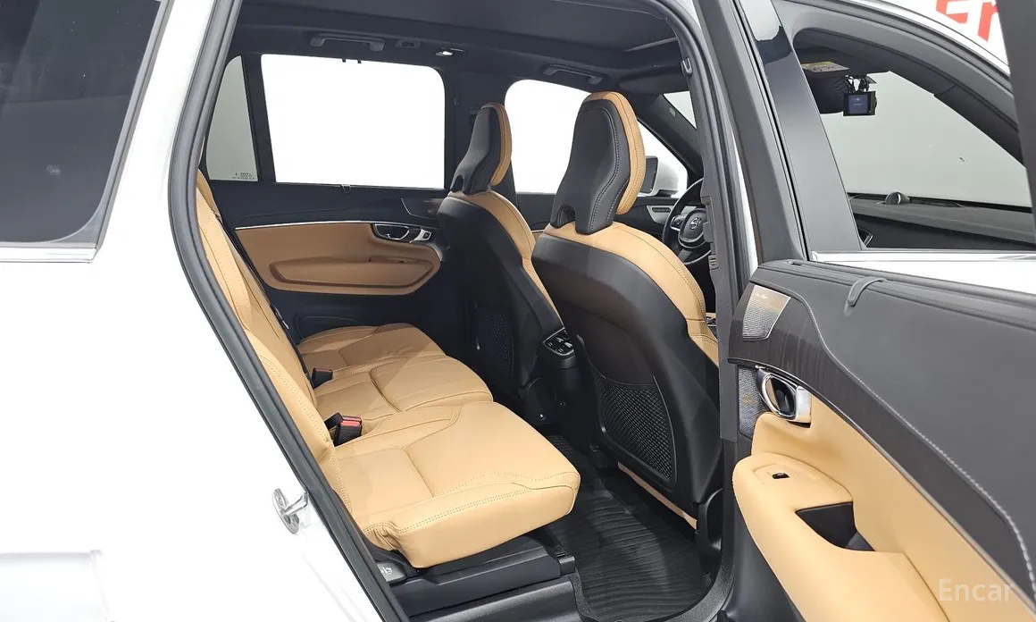 Фото 12 - Volvo XC90