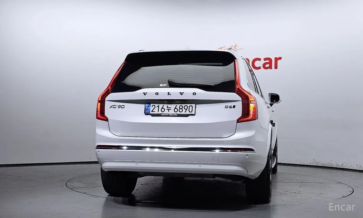 Фото 4 - Volvo XC90