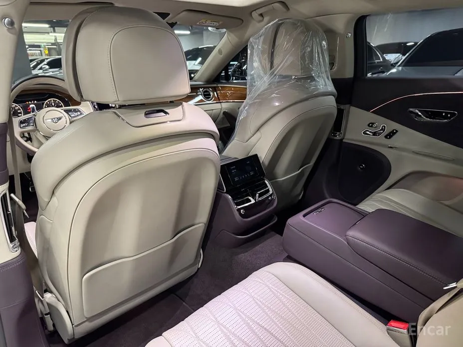 Фото 14 - Bentley Flying Spur