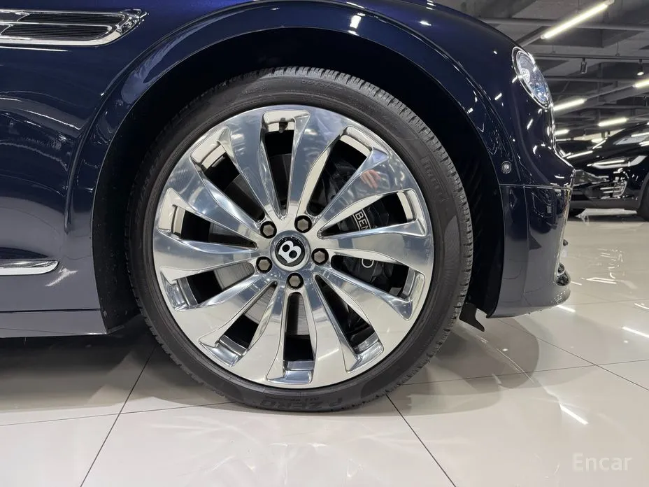 Фото 16 - Bentley Flying Spur