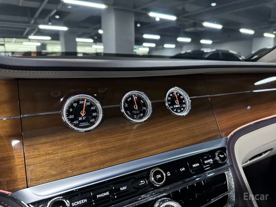 Фото 8 - Bentley Flying Spur