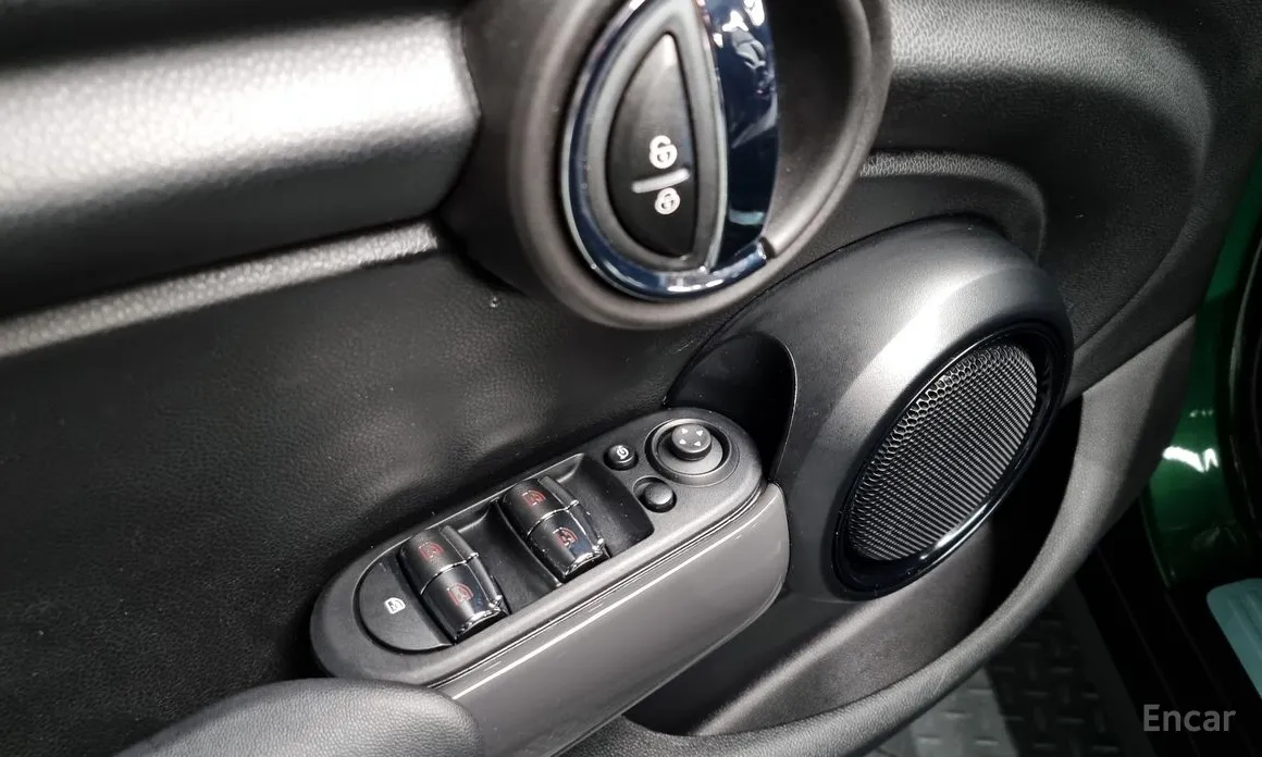 Фото 18 - Mini Cooper